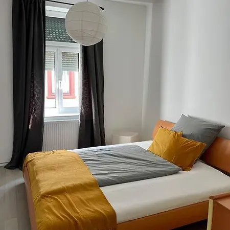 Schmuckstueck An Der Wormser Stadtmauer Apartment