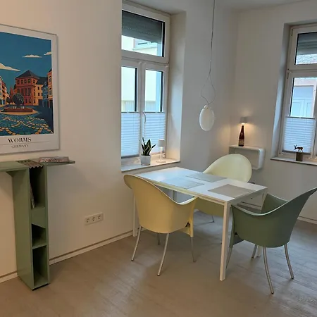 شقة Schmuckstueck An Der Wormser Stadtmauer