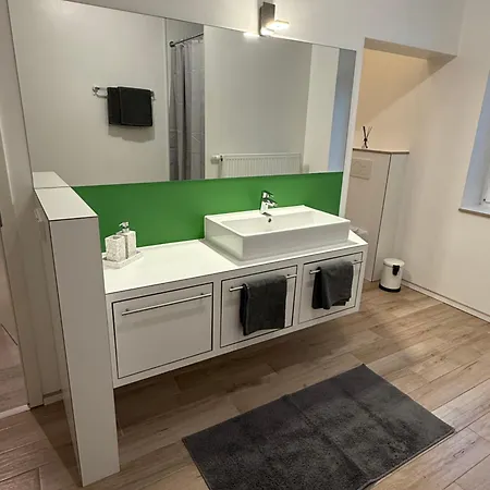 Schmuckstueck An Der Wormser Stadtmauer * فورمز