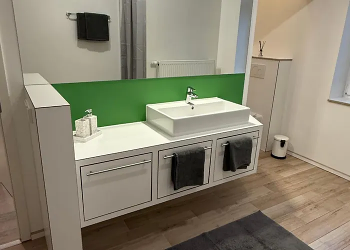 Schmuckstueck An Der Wormser Stadtmauer * Wormacja